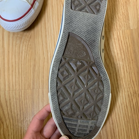 White Converse - Picture 3 of 4